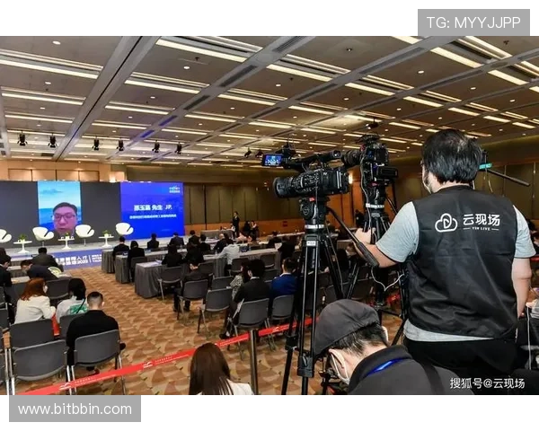 PA讯视真人为用户提供高清晰度的现场视频直播,展现最真实的现场氛围 PA讯视真人为用户提供高清晰度的现场视频直播,展现最真实的现场氛围